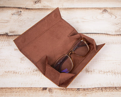 Pinario | Personalized | Leather Hard Glasses Case | Tan