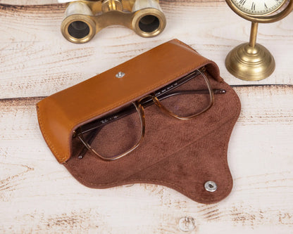 Pinario | Personalized | Leather Glasses Case | Tan